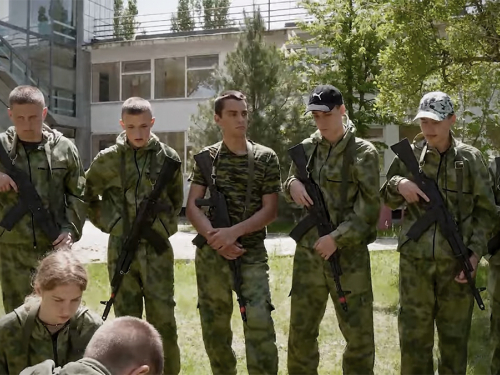 Окупанти знизили вік військової присяги до 14 років -  на ТОТ Запорізької області мілітаризують дітей (фото, відео) 