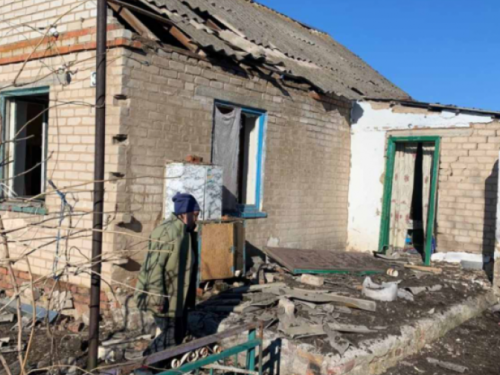 У Запорізькому районі окупанти обстрілами зруйнували житлові будинки - фото