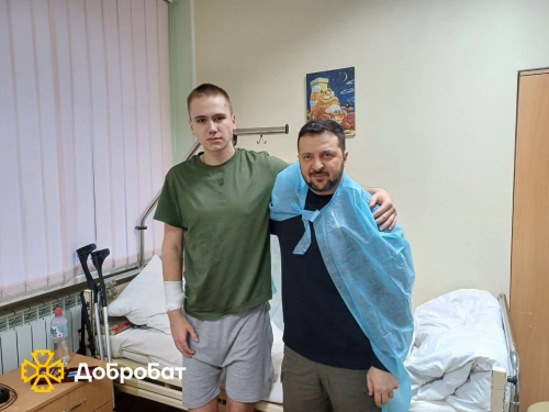 Героїчно врятував побратимів – 18-річний боєць отримав нагороду від Президента