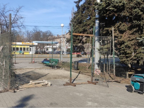Друге в місті - у промисловому районі Запоріжжя почали встановлювати МАФ-укриття (фото)