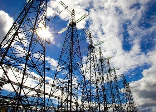 На Запоріжжі енергетики повернули світло 16 тисячам споживачів після негоди й обстрілів - подробиці