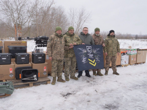 "Сталевий фронт" Ріната Ахметова передав 157-й бригаді великі дрони та системи протидії шахедам