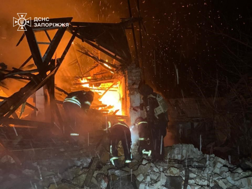 Окупанти обстріляли Запорізький і Пологівський райони: внаслідок ударів є загиблий, поранені та масштабні руйнування (фото)