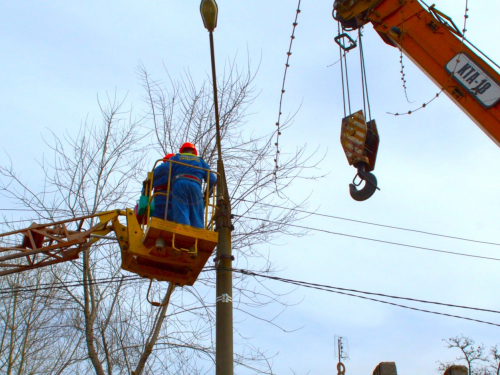  у Запорізькій області енергетики усунули 21 пошкодження в електромережах, фото: АТ "Запоріжжяобленерго"
