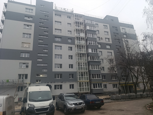 Оздоблюють квартири за брендбуком - будинок на вулиці Запорізькій готовий на 85% (фото)