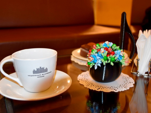 Посиденьки з артисткою: у Запорізькій обласній філармонії презентували новий проєкт