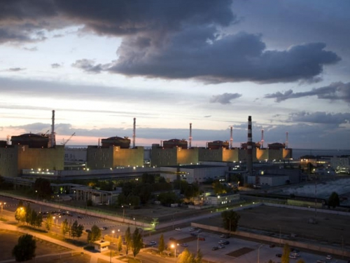 Після розголосу росіяни сховали техніку біля реакторів ЗАЕС і посилили РЕБ (відео)