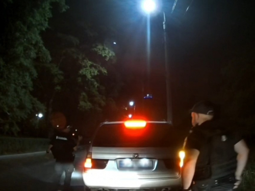 Шоу на асфальті не вийшло - у Запоріжжі водій виконував небезпечні маневри (фото, відео)