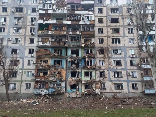 "Винесло" вікна та балкони - як виглядають запорізькі багатоповерхівки, що постраждали від ракетних ударів (відео)