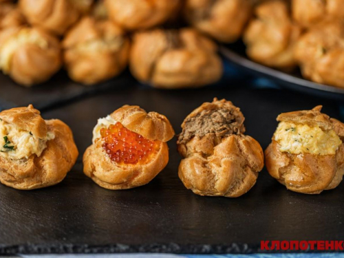 Замість традиційних бутербродів - готуємо до Нового року оригінальні заварні канапки з різними начинками 