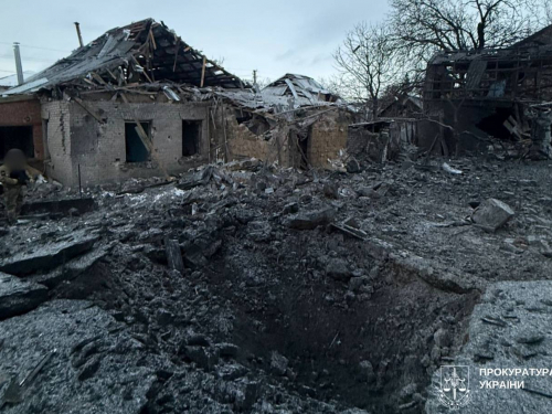 "Мене оглушило, зараз погано чую" - що розповіли очевидці про кошмар ранкової атаки авіабомбами по Запоріжжю (фото)