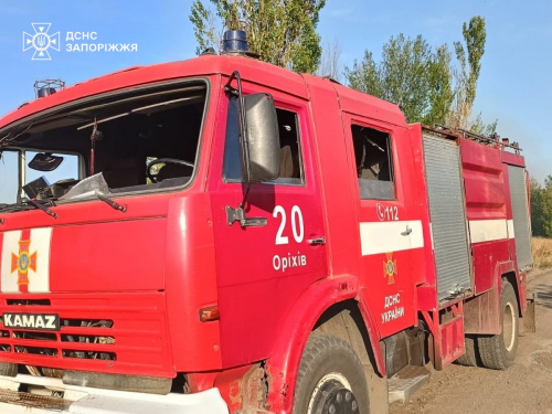 Рятувальники під обстрілом - російські дрони атакували автівку ДСНС у Запорізькій області (фото)