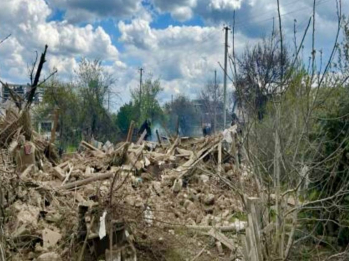 У Новоолександрівці загинув чоловік, поранені двоє людей, серед них 7-річна дівчинка