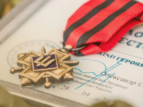 Нагорода від Головнокомандувача: відомий актор із Запоріжжя отримав бойову відзнаку (фото)