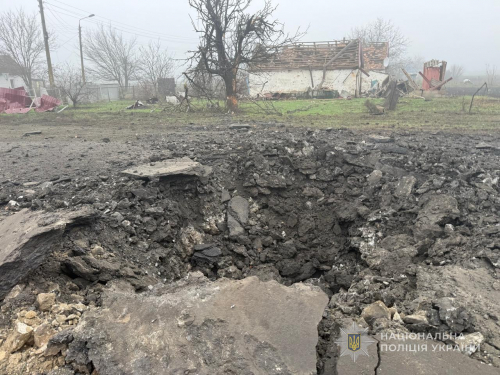 Пошкодили КАБами будинки та школу в Запорізькому районі - внаслідок російського авіаудару поранено мирного мешканця 