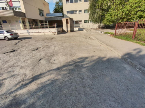 У Запоріжжі відремонтували жахливу дорогу, що веде до дитячої лікарні - фото