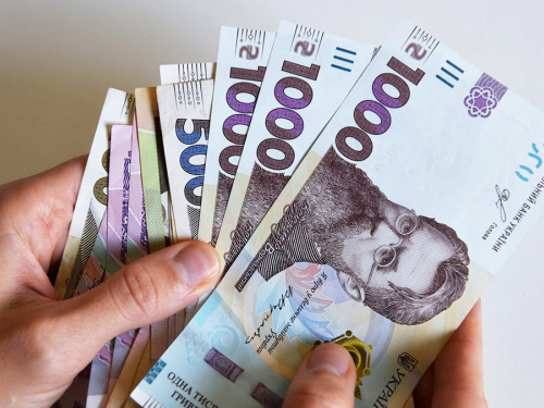 Збільшення пенсій, виплати лікарняних та електронні ВЛК – які зміни відбулись з 1 квітня