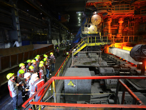 Сталеві можливості: які програми для молоді діють на Запоріжсталі