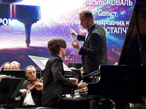 Закриття симфонічного сезону к Запоріжжі, фото обласної філармонії
