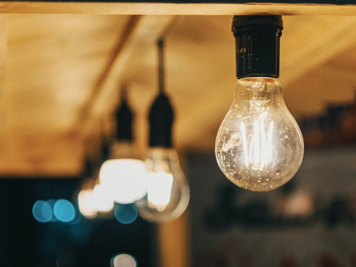 Четвер без світла - як діятимуть графіки погодинних відключень в Запоріжжі 13 листопада