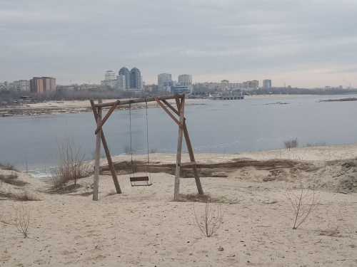 Води стало більше - як виглядає узбережжя Хортиці наприкінці зими (фото)