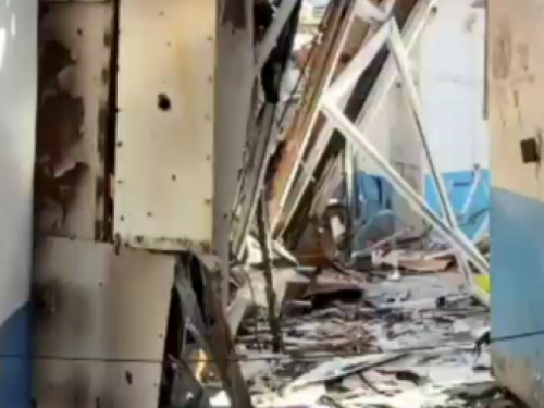 У місті Запорізької області внаслідок ворожих обстрілів повністю зруйнований ринок - відео