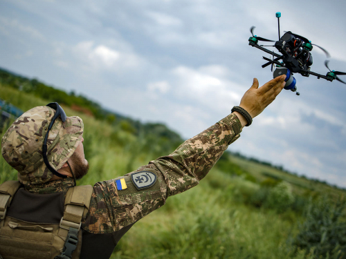 Вдарили FPV-дроном - на Запорізькому напрямку знищили антену РЕБ окупантів (відео)