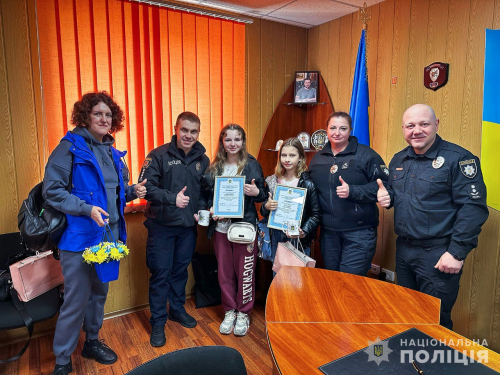 Вчасно відреагували - у Запоріжжі школярки отримали пропозицію "роботи" з поширення проросійських листівок