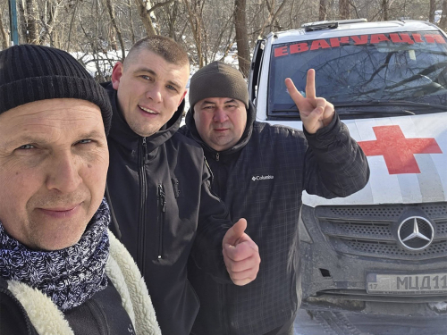 Небезпечний маршрут, FPV-дрони та перехід по льоду: як волонтери змогли вивести людей із зони бойових дій на Дніпрі (відео)