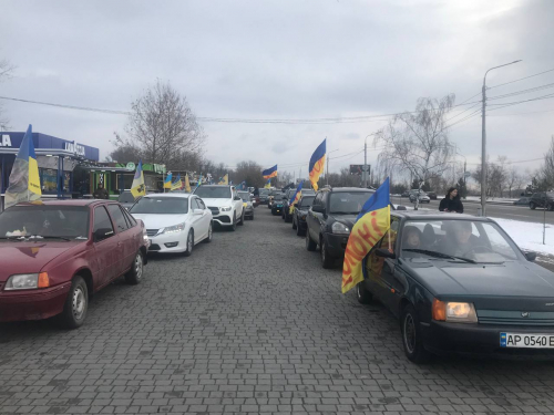 Друге Різдво у полоні: у Запоріжжі рідні російських бранців провели автопробіг