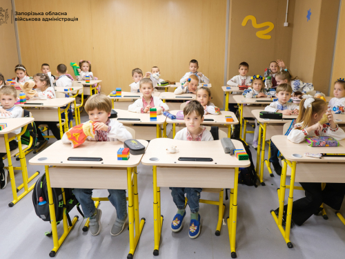 До тисячі учнів зможуть вчитися офлайн - у Запоріжжі запрацювала 15-та підземна школа (фото)