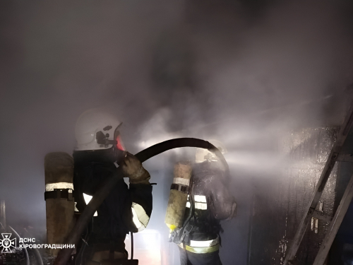 Пожежа в дев’ятиповерхівці — у Запоріжжі в будинку загорівся сміттєпровід