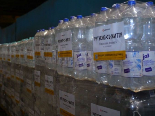 Із Запоріжжя до лікарень деокупованого Херсона передали 50 тисяч літрів питної води
