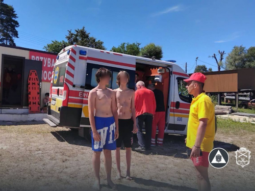 Біля острова Байда ледь не потонули двоє хлопців, фото: Запорізька міська рада