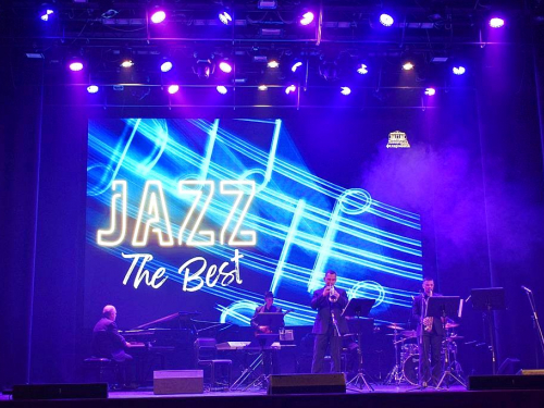  "Справжній вир емоцій" - у Запорізькій обласній філармонії відбувся неймовірний джазовий концерт (фото)