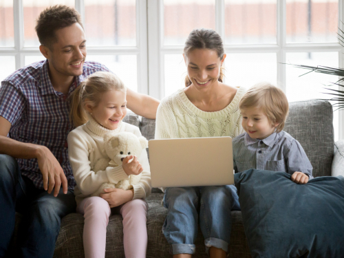 Запорізьких дітей та їхніх батьків навчають критично мислити та розпізнавати маніпуляції