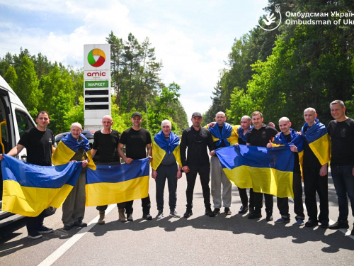 Звільнення з полону цивільних 27 червня 2026 року. Фото: Дмитро Лубінець