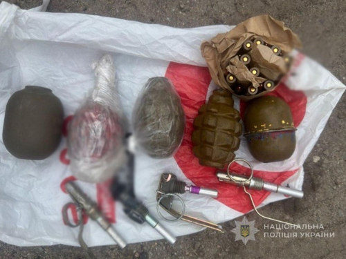 Запоріжанка торгувала гранатами і набоями: поліція з'ясовує, де вона взяла боєприпаси