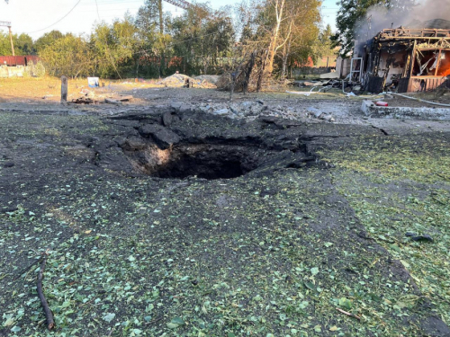 В середмісті Вільнянська, куди влучила російська ракета, діти відзначали випускний – відео