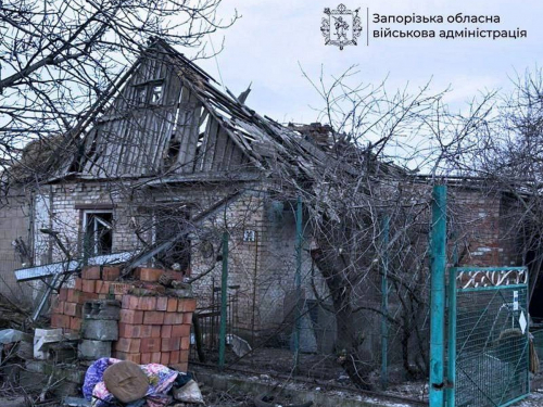 У Запорізькій області ворог завдав удару по зупинці, фото: ЗОВА