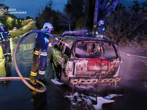 У Запоріжжі за вечір згоріли три автівки (фото)
