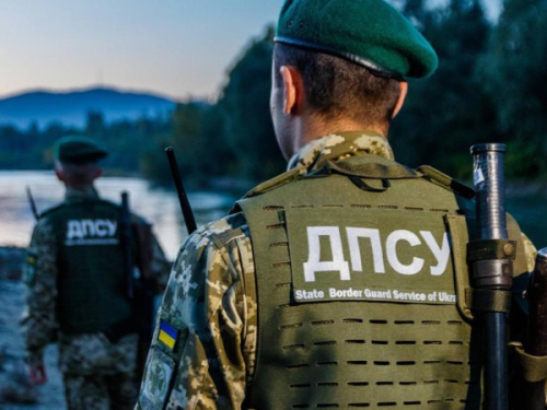Запропонувала гроші прикордоннику - на Одещині жінка намагалася незаконно переправити запоріжця до Молдови (фото)