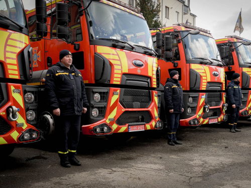 У Запоріжжі через негоду застрягли автівки - подробиці від ДСНС (фото)