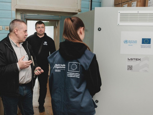 Лікарні Запорізької області отримали генератори від ЄС, фото: ЗОДА