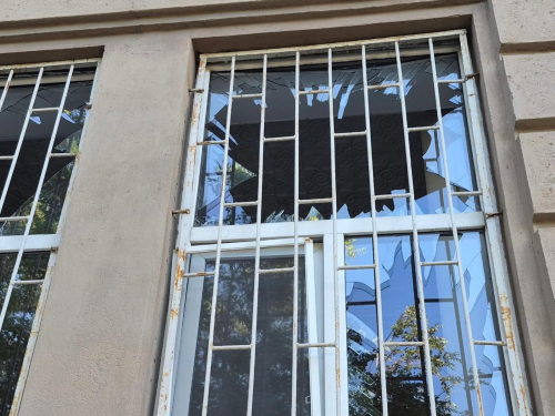 Через ворожі обстріли у Запоріжжі закрилась бібліотека (фото)