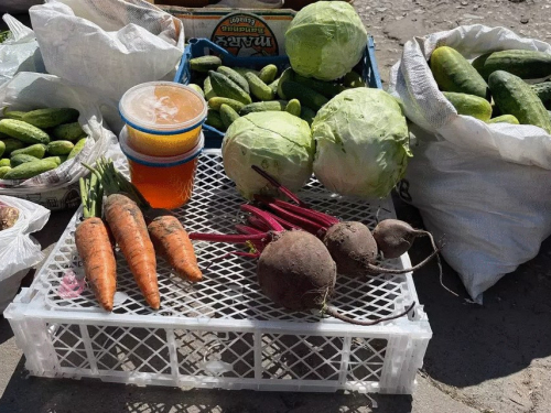 У Запоріжжі містяни продовжують купувати продукти «з рук» - чим це небезпечно