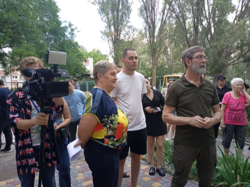 Мешканці запорізької багатоповерхівки виступили проти безкоштовної установки підйомника для ветерана - чим завершились збори у ОСББ