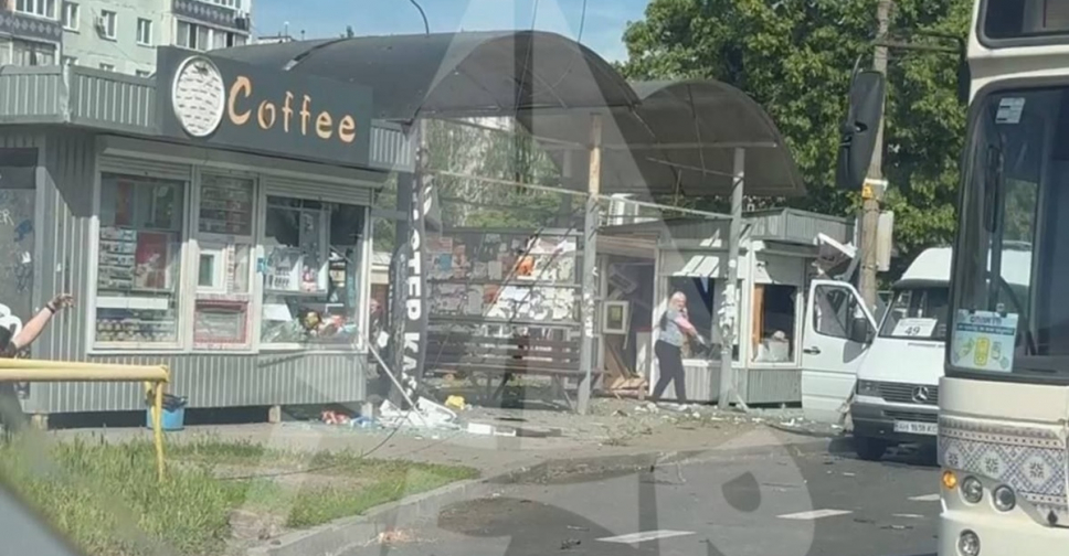 Дрон влучив у зупинку громадського транспорту в Запоріжжі: є загиблі та поранені (відео)