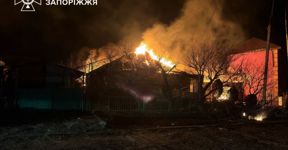 Вдарили дронами по житлових кварталах Запоріжжя — у Вознесенівському районі внаслідок атаки є постраждалі (фото, відео)