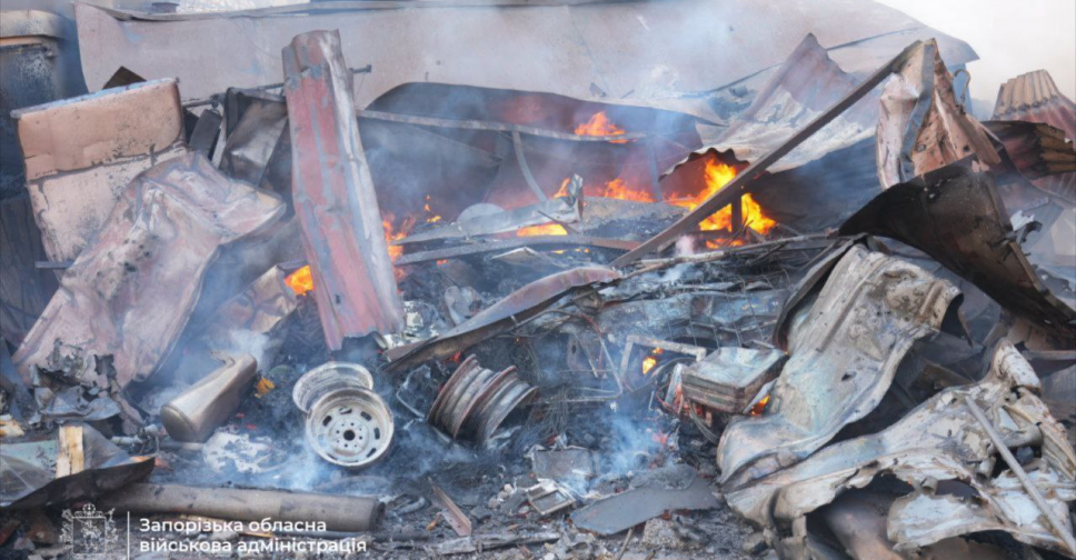  Пораненні та загиблі: наслідки ворожого удару по Запоріжжю (фото, відео)